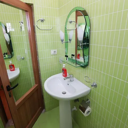 Hotel Familja Hotel *
